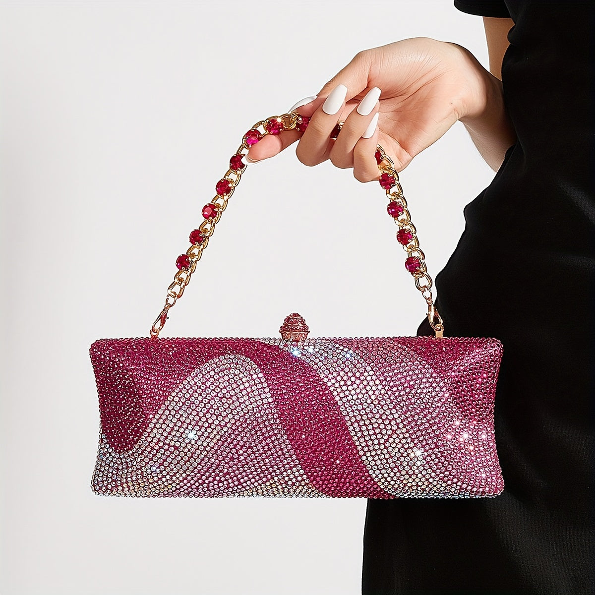 Elegant Crystal Dinner Clutch with Geometric Pattern