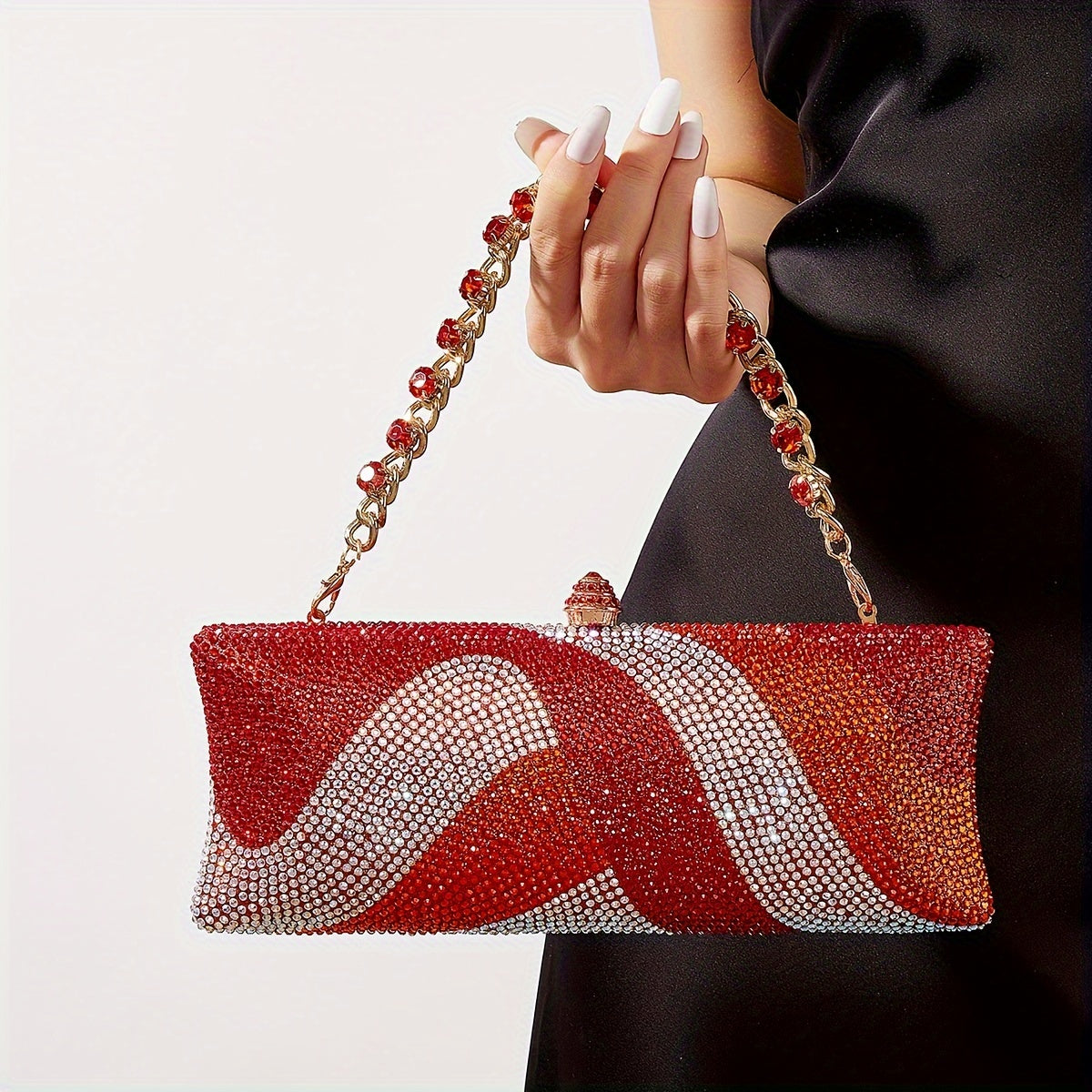 Elegant Crystal Dinner Clutch with Geometric Pattern