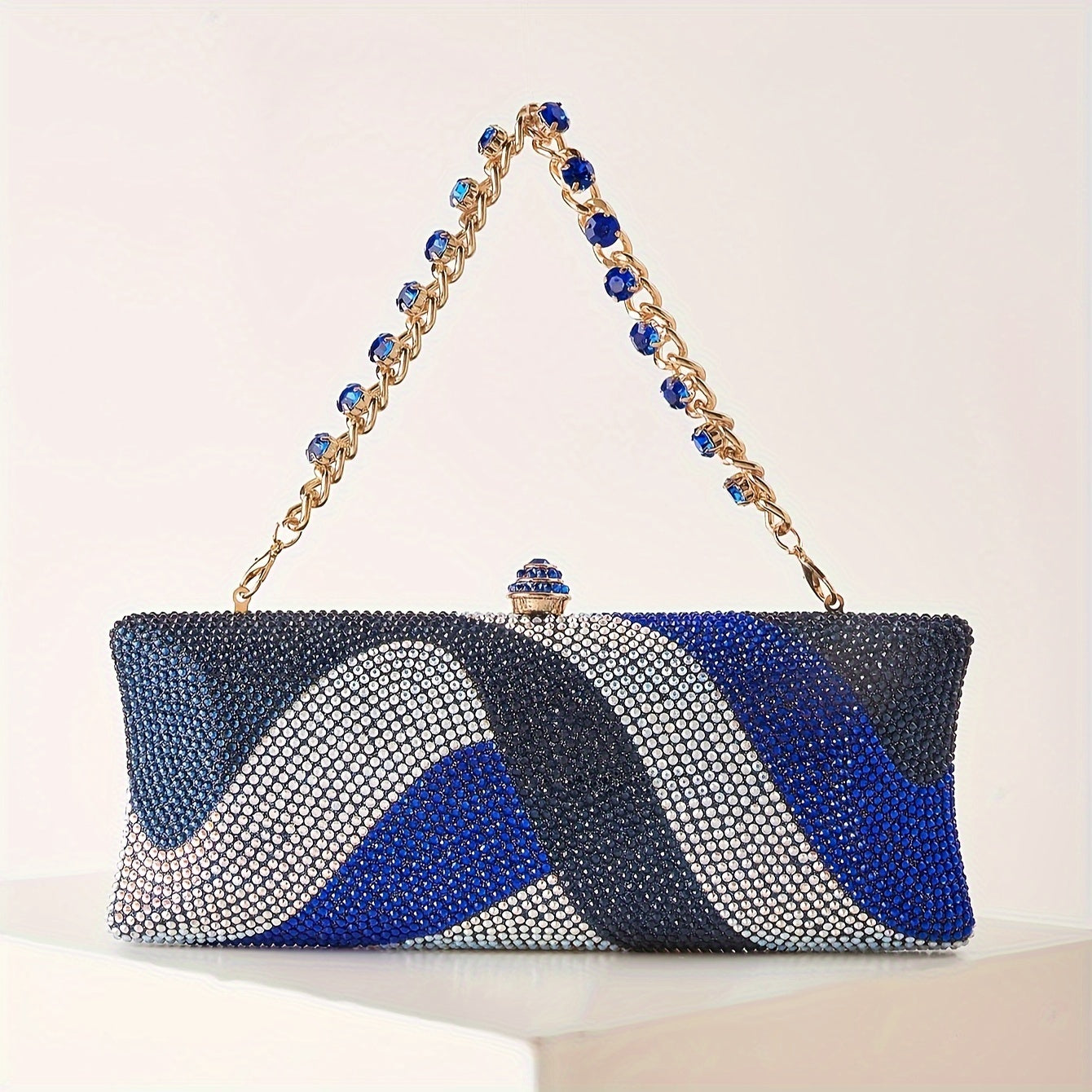 Elegant Crystal Dinner Clutch with Geometric Pattern